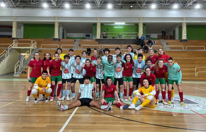 Equipa de sub-17 vitoriana defrontou a principal Seleção Nacional de Futsal Feminino
